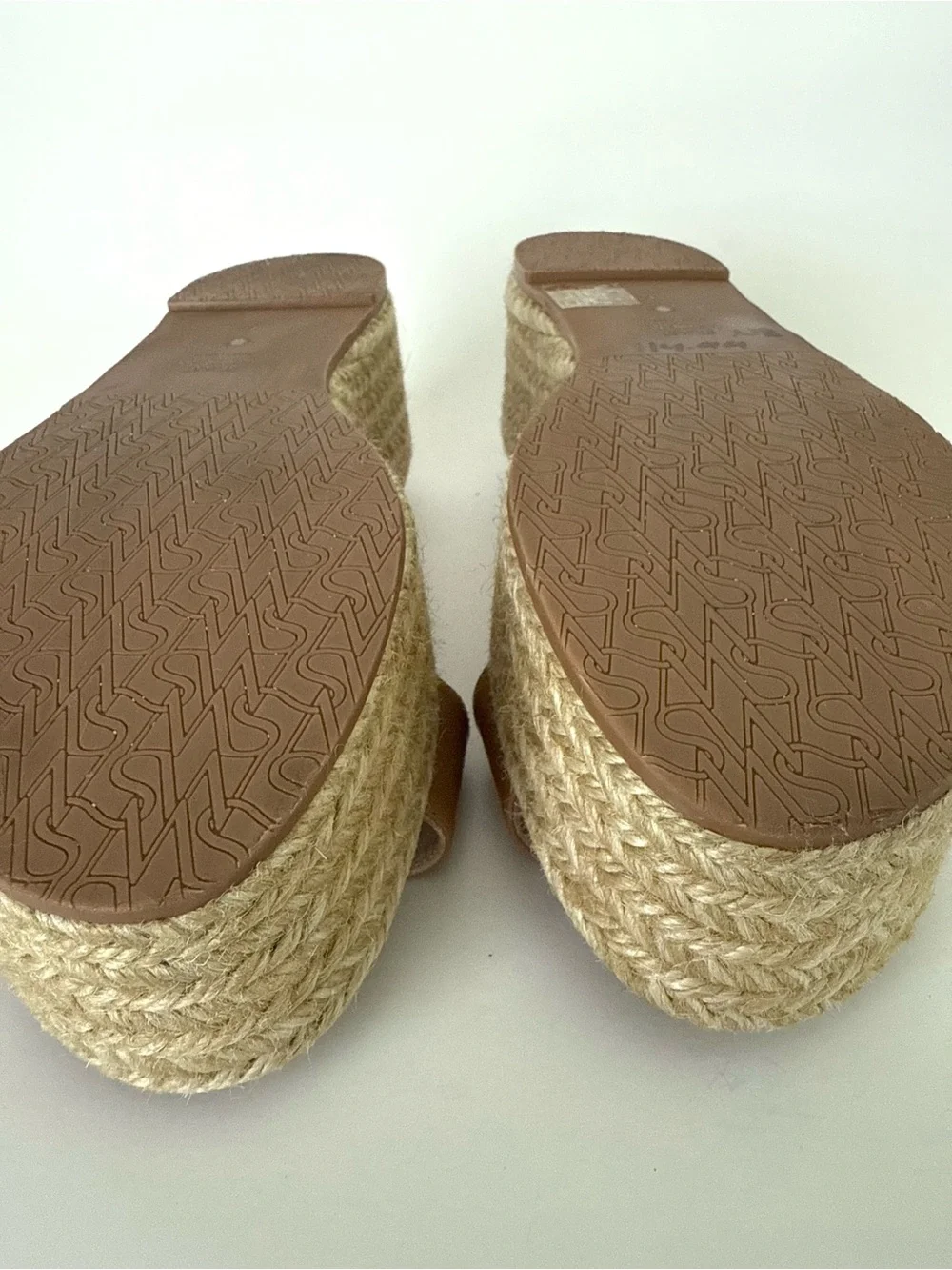EUC Stuart Weitzman Platform Espadrille Sandals in Tan Leather